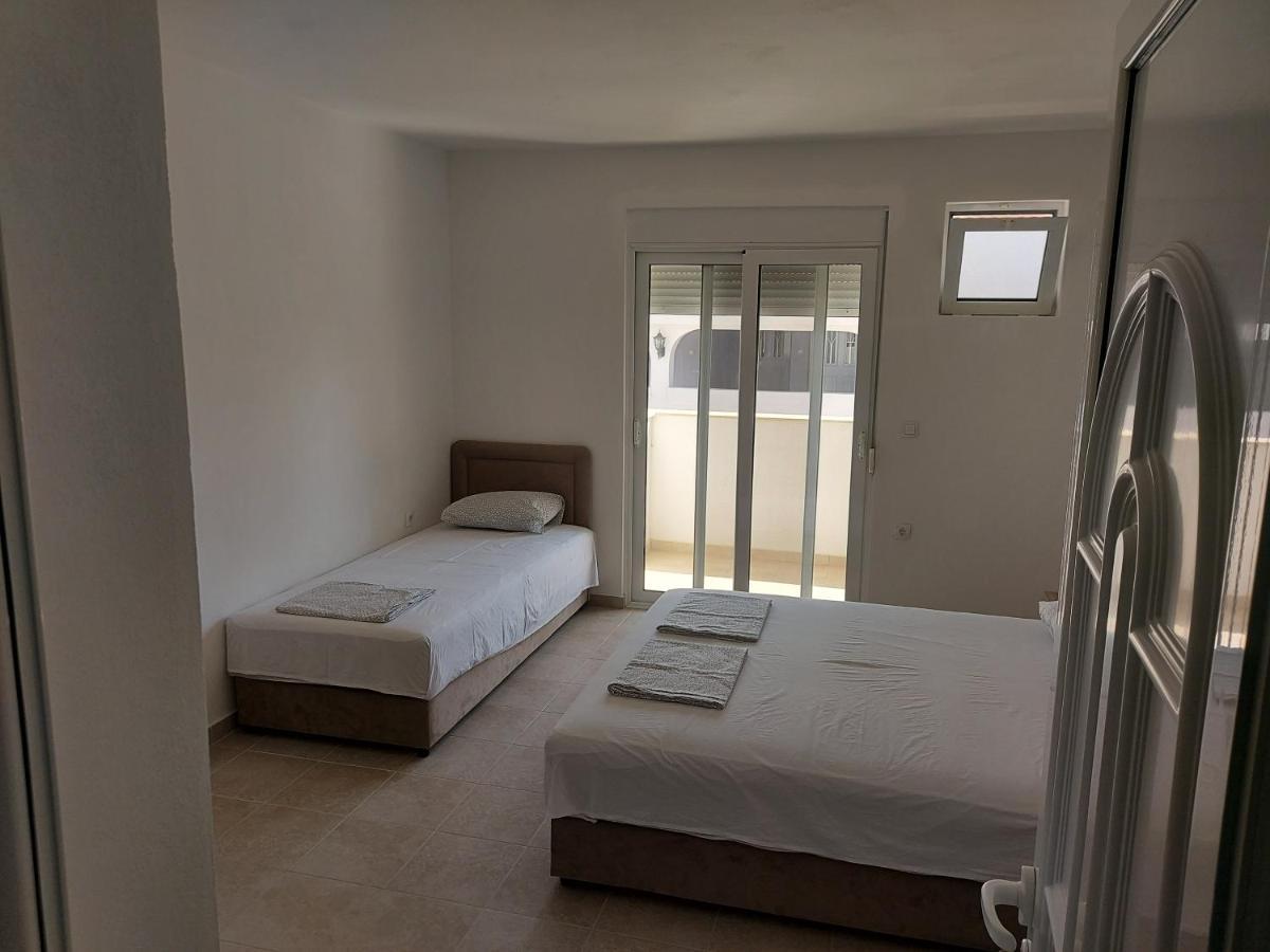 Ulcin Relax Apartments & Rooms Улцинь Екстер'єр фото
