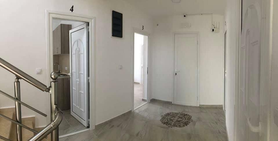 Ulcin Relax Apartments & Rooms Улцинь Екстер'єр фото